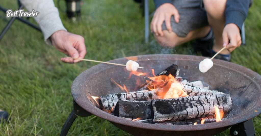 Build a Proper Fire Lay in camping